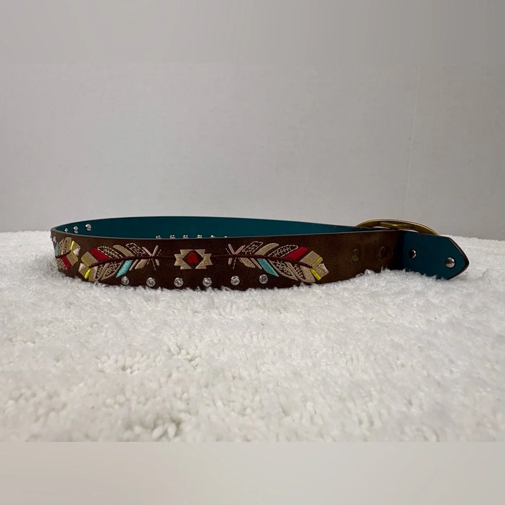 Catchfly Studio Girls’ Leather Belt Featuring Embroidered Feather Design
